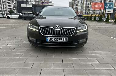 Лифтбек Skoda Superb 2017 в Киеве