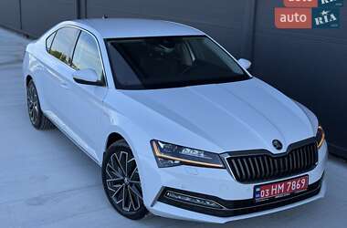 Лифтбек Skoda Superb 2022 в Киеве