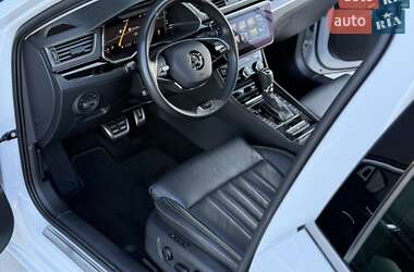 Лифтбек Skoda Superb 2022 в 