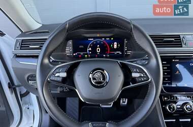 Лифтбек Skoda Superb 2022 в 