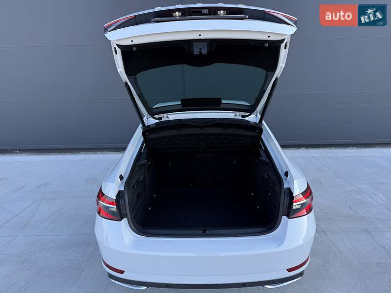Ліфтбек Skoda Superb 2022 в Києві