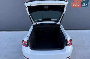 Лифтбек Skoda Superb 2022 в 