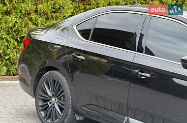 Лифтбек Skoda Superb 2019 в 