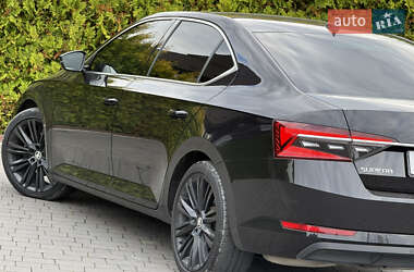 Лифтбек Skoda Superb 2019 в 