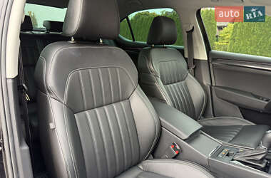 Лифтбек Skoda Superb 2019 в 