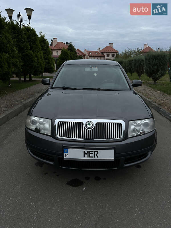 Ліфтбек Skoda Superb 2002 в Шептицькому