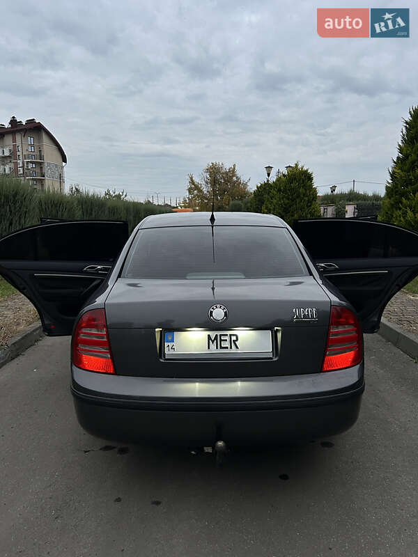 Ліфтбек Skoda Superb 2002 в Шептицькому
