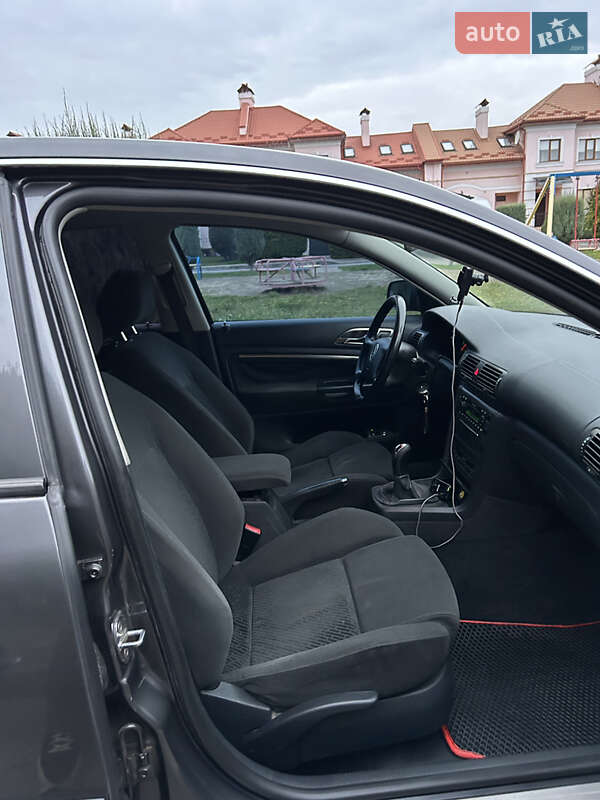 Ліфтбек Skoda Superb 2002 в Шептицькому