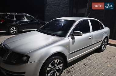 Ліфтбек Skoda Superb 2004 в Сумах
