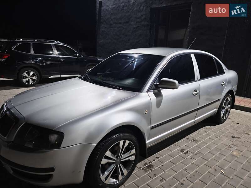 Лифтбек Skoda Superb 2004 в Сумах