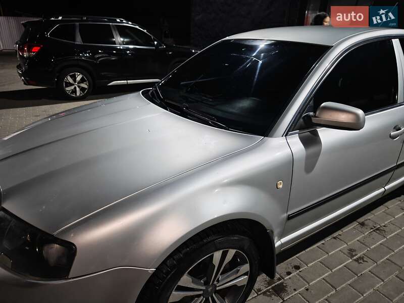 Лифтбек Skoda Superb 2004 в Сумах