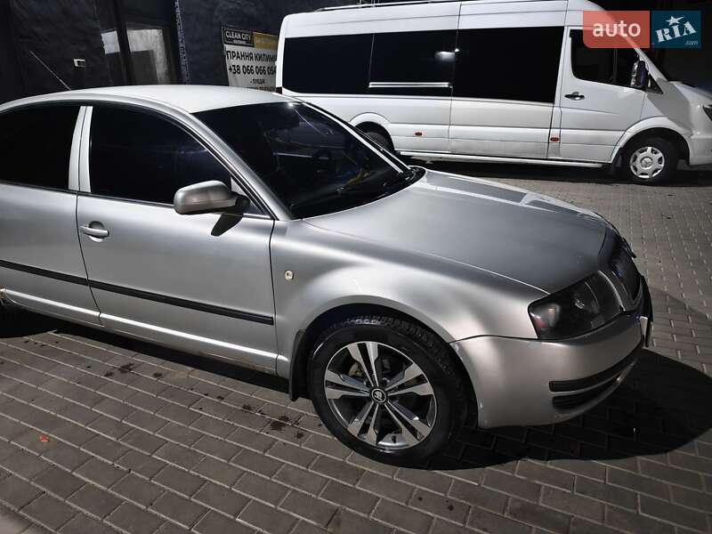 Лифтбек Skoda Superb 2004 в Сумах