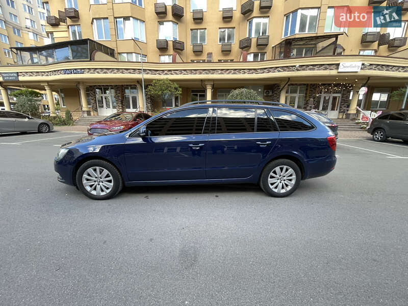 Універсал Skoda Superb 2014 в Києві