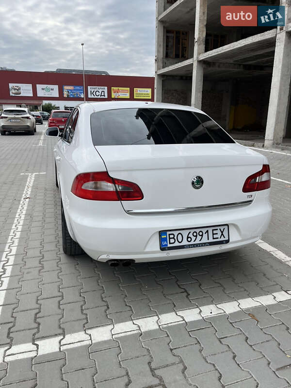Ліфтбек Skoda Superb 2013 в Тернополі