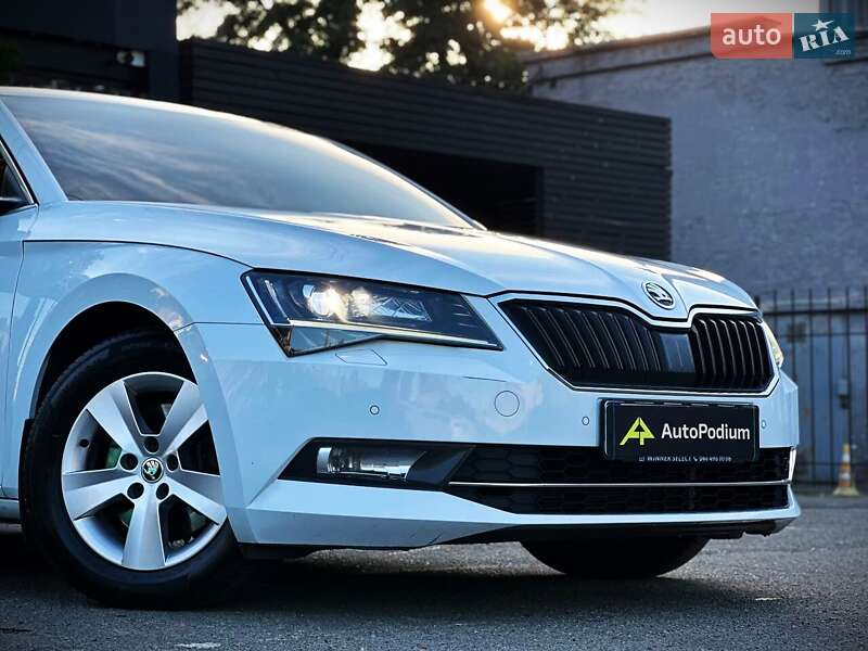 Лифтбек Skoda Superb 2019 в Киеве