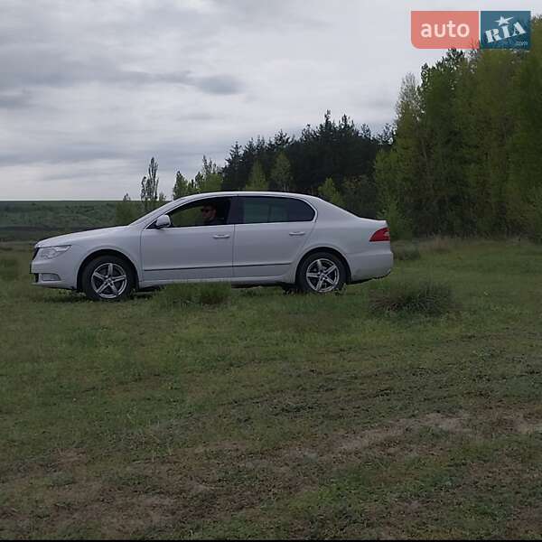 Лифтбек Skoda Superb 2009 в Одессе
