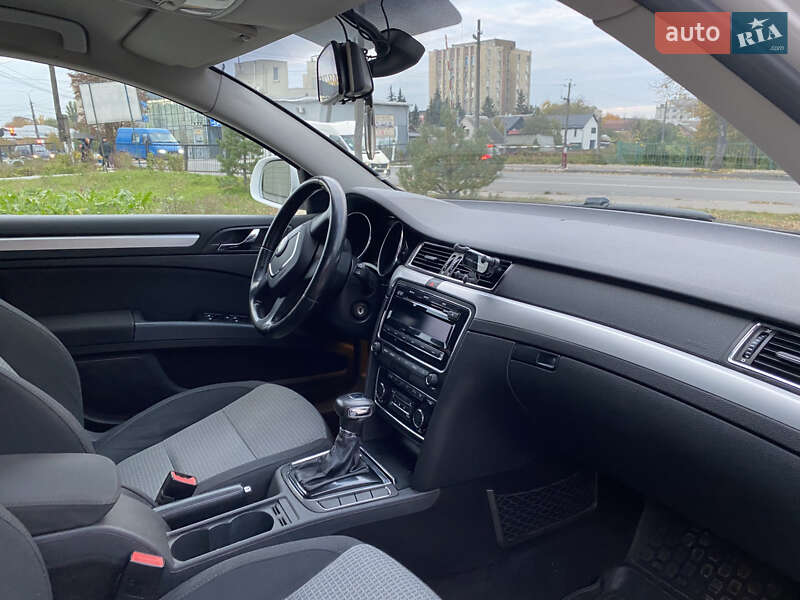 Лифтбек Skoda Superb 2012 в Виннице