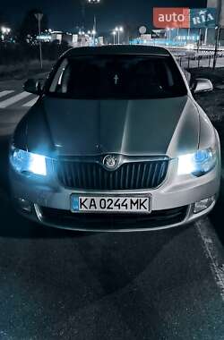 Лифтбек Skoda Superb 2011 в Великой Александровке
