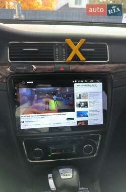 Лифтбек Skoda Superb 2011 в 