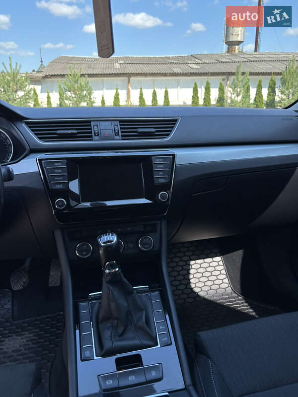 Ліфтбек Skoda Superb 2016 в Золочеві фото 14 Ліфтбек Skoda Superb 2016 в Золочеві