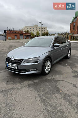 Лифтбек Skoda Superb 2016 в 