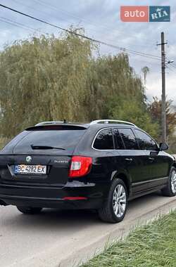 Универсал Skoda Superb 2011 в 