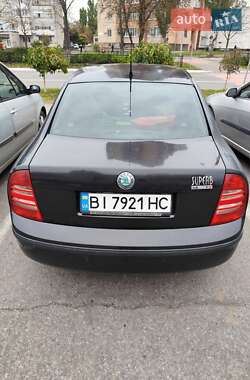 Ліфтбек Skoda Superb 2004 в  фото 2 Ліфтбек Skoda Superb 2004 в