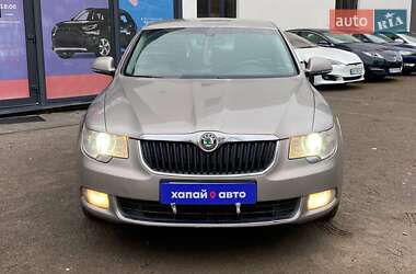 Ліфтбек Skoda Superb 2010 в  фото 2 Ліфтбек Skoda Superb 2010 в