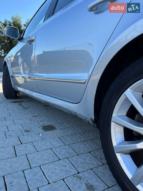 Универсал Skoda Superb 2011 в Львове