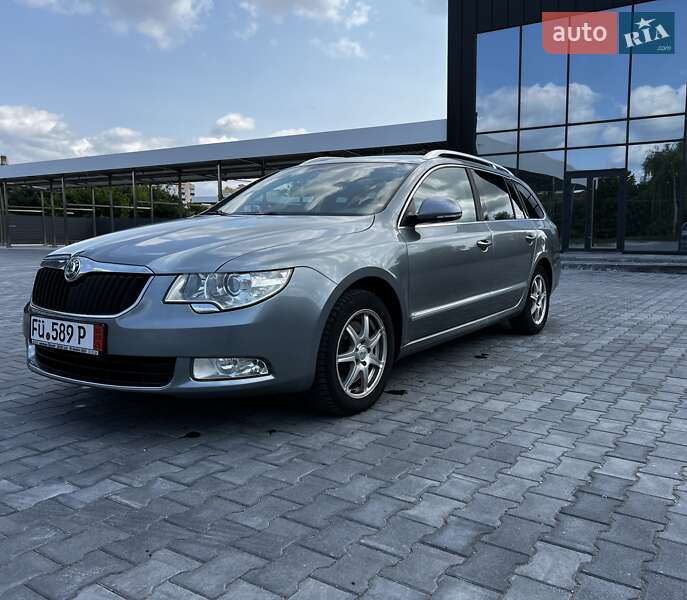 Универсал Skoda Superb 2012 в Каменец-Подольском