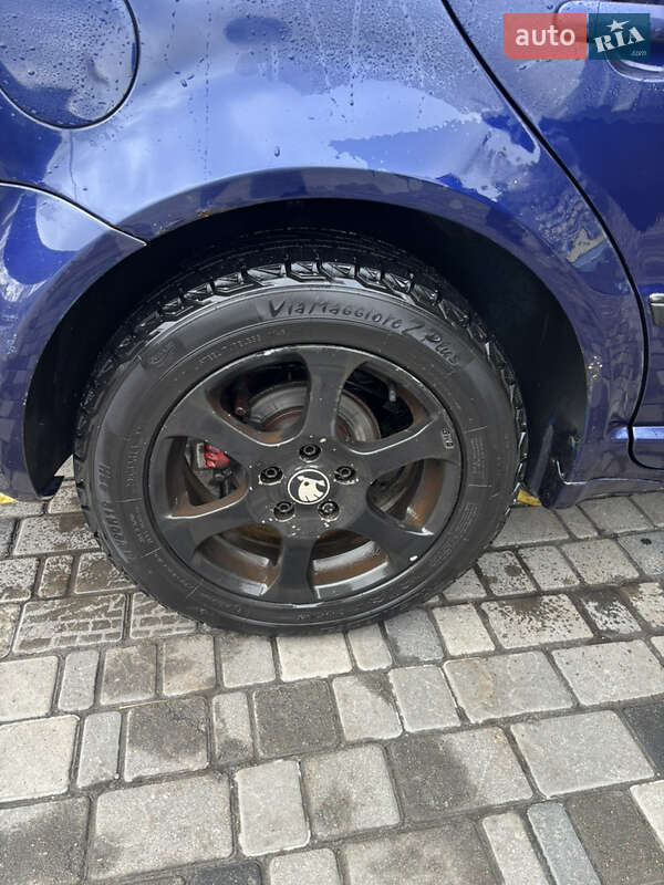 Лифтбек Skoda Superb 2002 в Звягеле