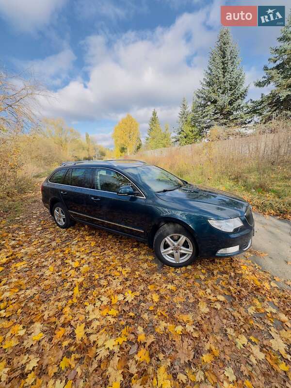 Skoda Superb 2012 Skoda Superb 2012