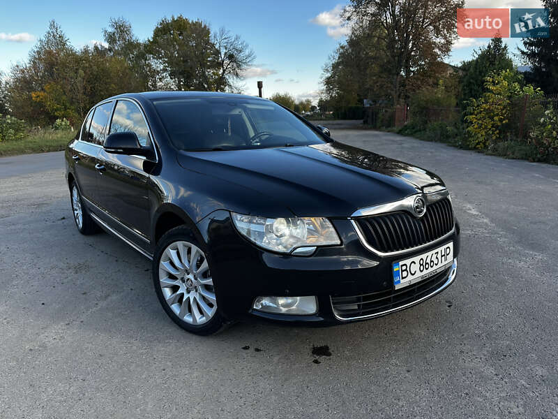 Skoda Superb 2011
