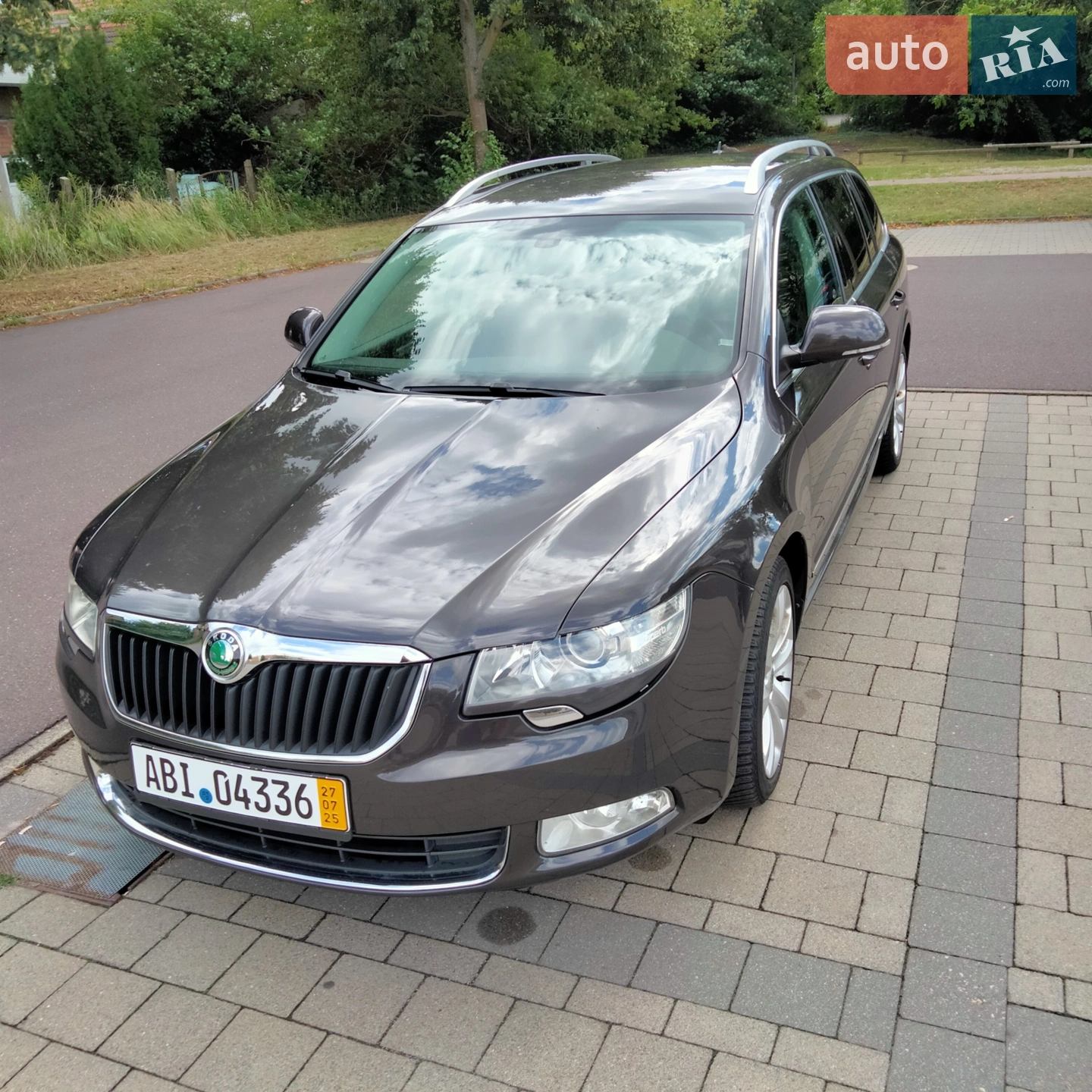 2010 Skoda Superb - мініатюра 8