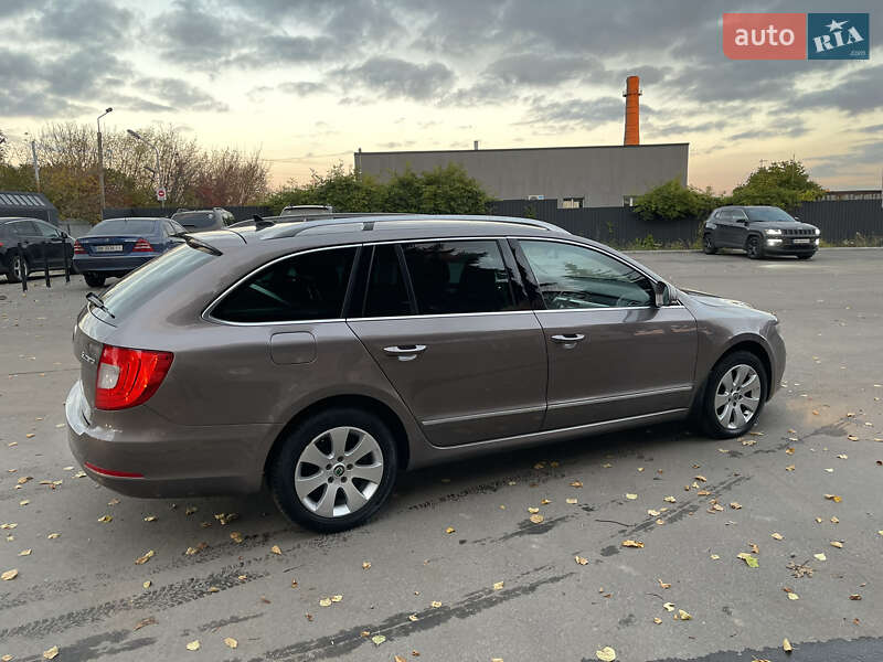 Універсал Skoda Superb 2012 в Рівному