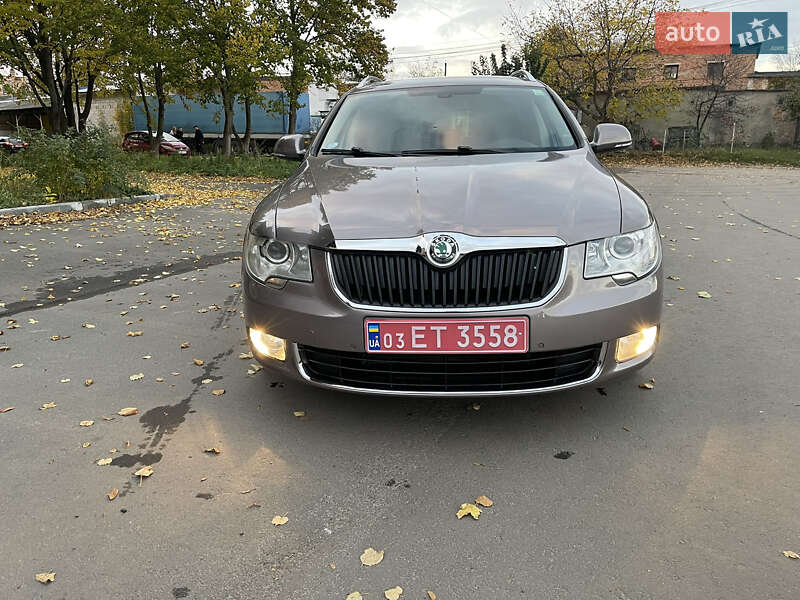 Універсал Skoda Superb 2012 в Рівному