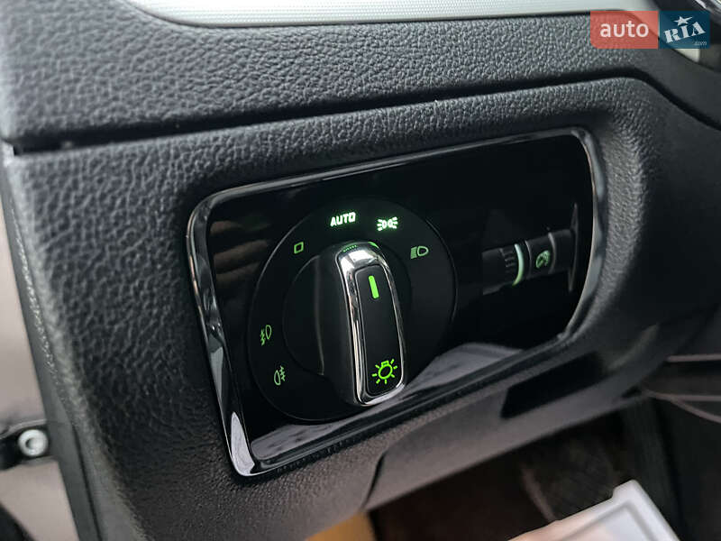 Універсал Skoda Superb 2012 в Рівному