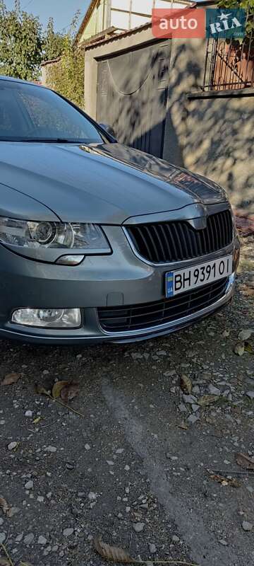 Лифтбек Skoda Superb 2011 в Одессе