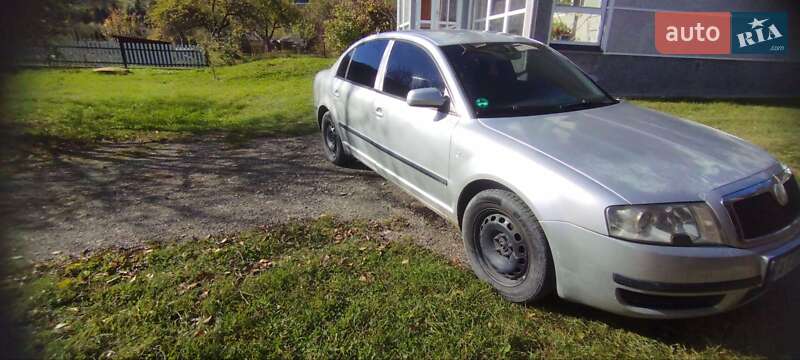 Лифтбек Skoda Superb 2002 в Верховине