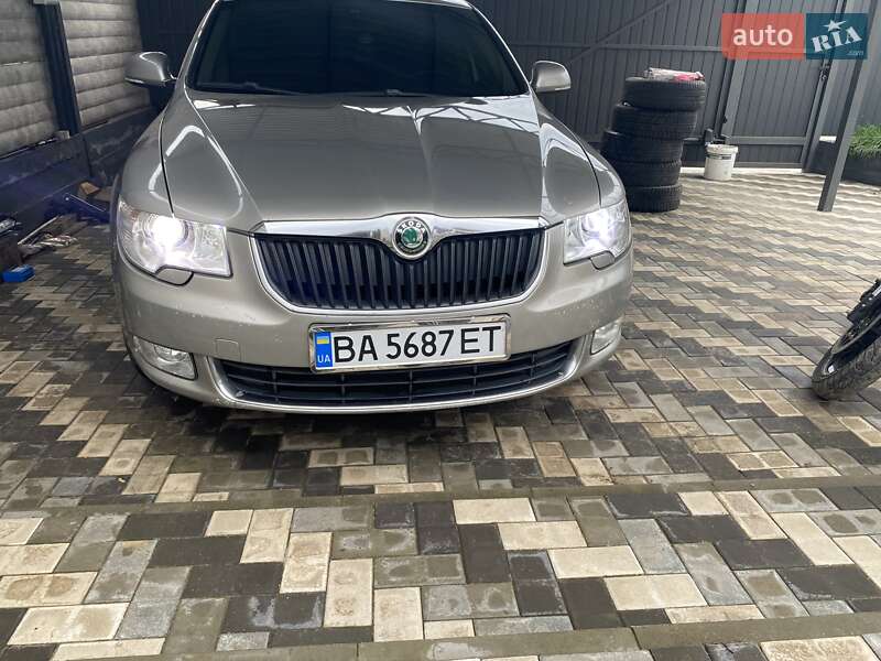 Лифтбек Skoda Superb 2009 в Петрове фото Лифтбек Skoda Superb 2009 в Петрове