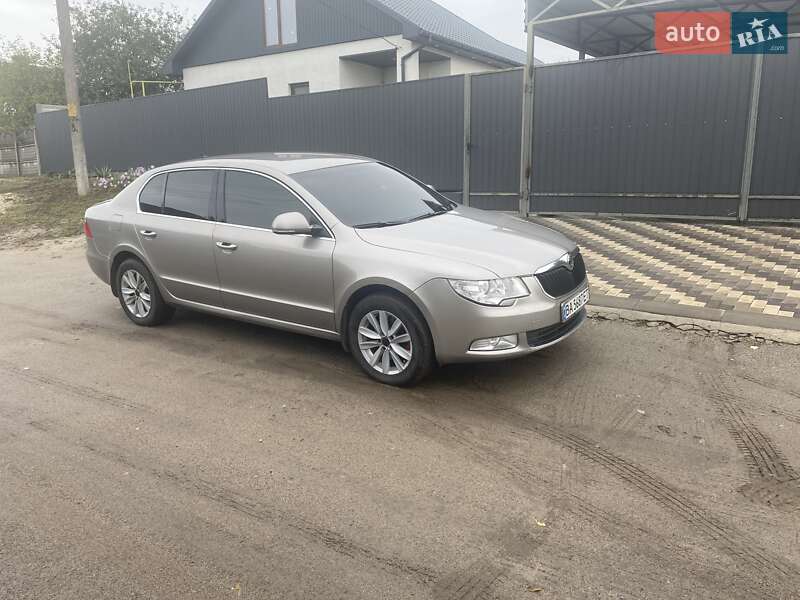 Лифтбек Skoda Superb 2009 в Петрове фото 14 Лифтбек Skoda Superb 2009 в Петрове