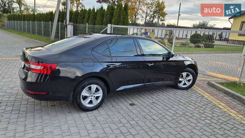 Лифтбек Skoda Superb 2016 в Львове фото 4 Лифтбек Skoda Superb 2016 в Львове