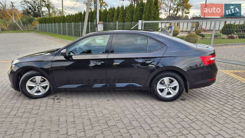 Лифтбек Skoda Superb 2016 в Львове фото 26 Лифтбек Skoda Superb 2016 в Львове