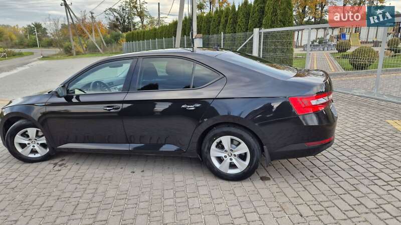 Лифтбек Skoda Superb 2016 в Львове фото 85 Лифтбек Skoda Superb 2016 в Львове