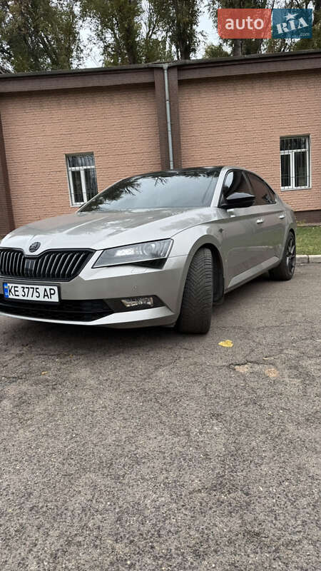 Лифтбек Skoda Superb 2017 в Днепре фото Лифтбек Skoda Superb 2017 в Днепре