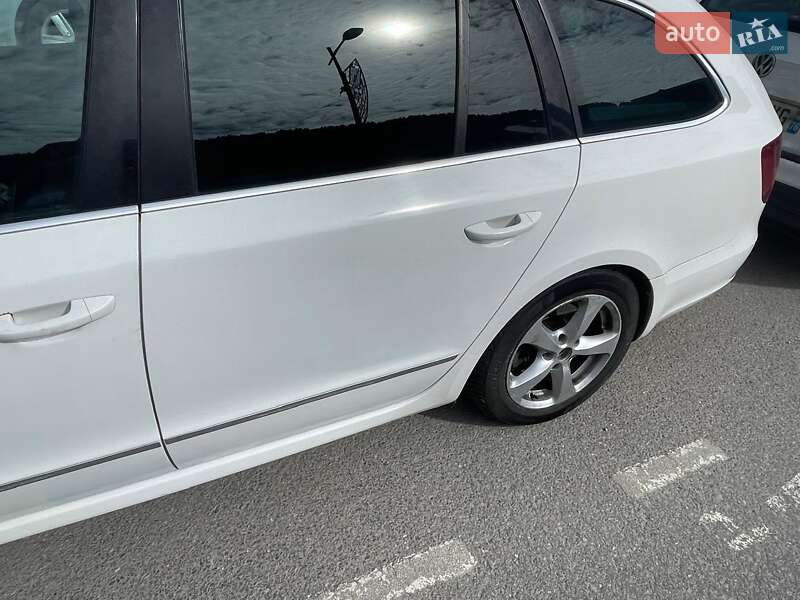 Универсал Skoda Superb 2012 в Киеве