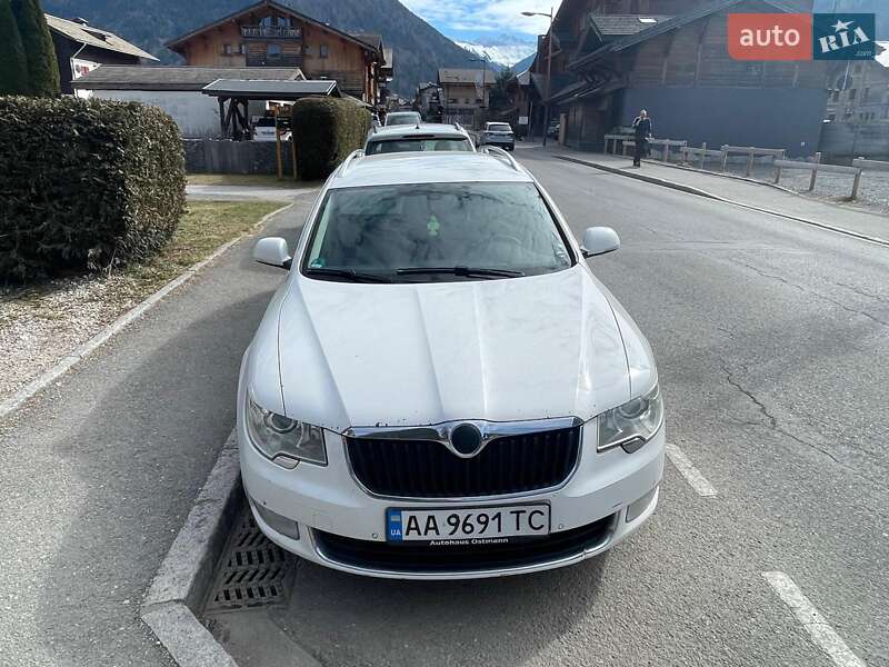 Универсал Skoda Superb 2012 в Киеве