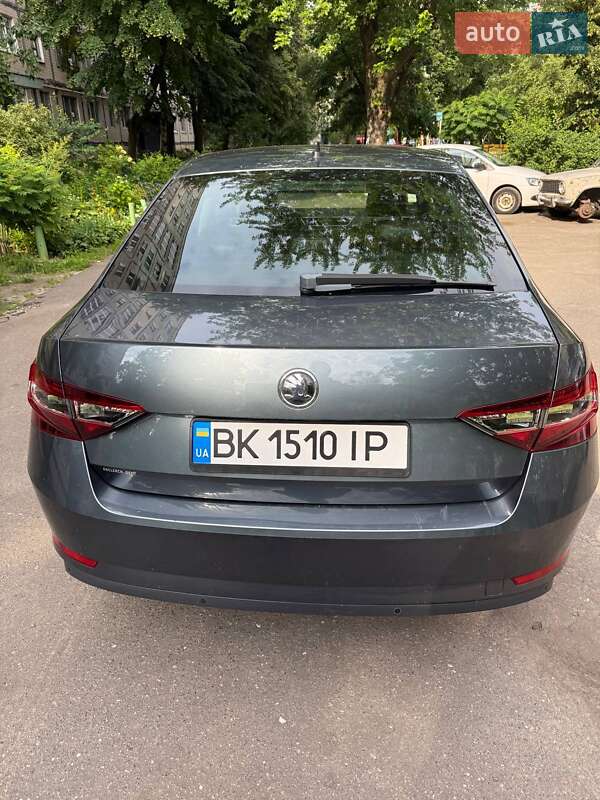 Ліфтбек Skoda Superb 2016 в Києві