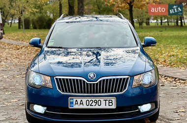 Універсал Skoda Superb 2013 в Києві