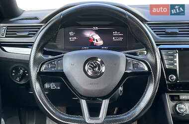 Лифтбек Skoda Superb 2017 в 